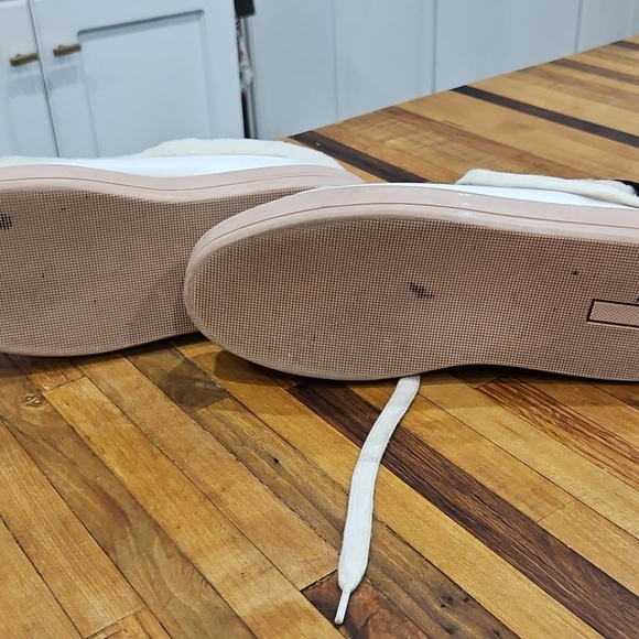 🔥 PRADA White Shearling Leather Sneakers – Size 37 (US 6.5-7) 🔥 - Picture 8 of 11